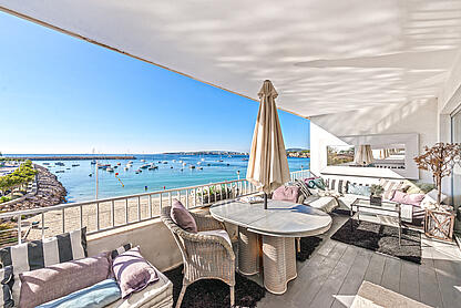 Apartment with terrace and amazing sea views first line in Portals Mallorca for sale 